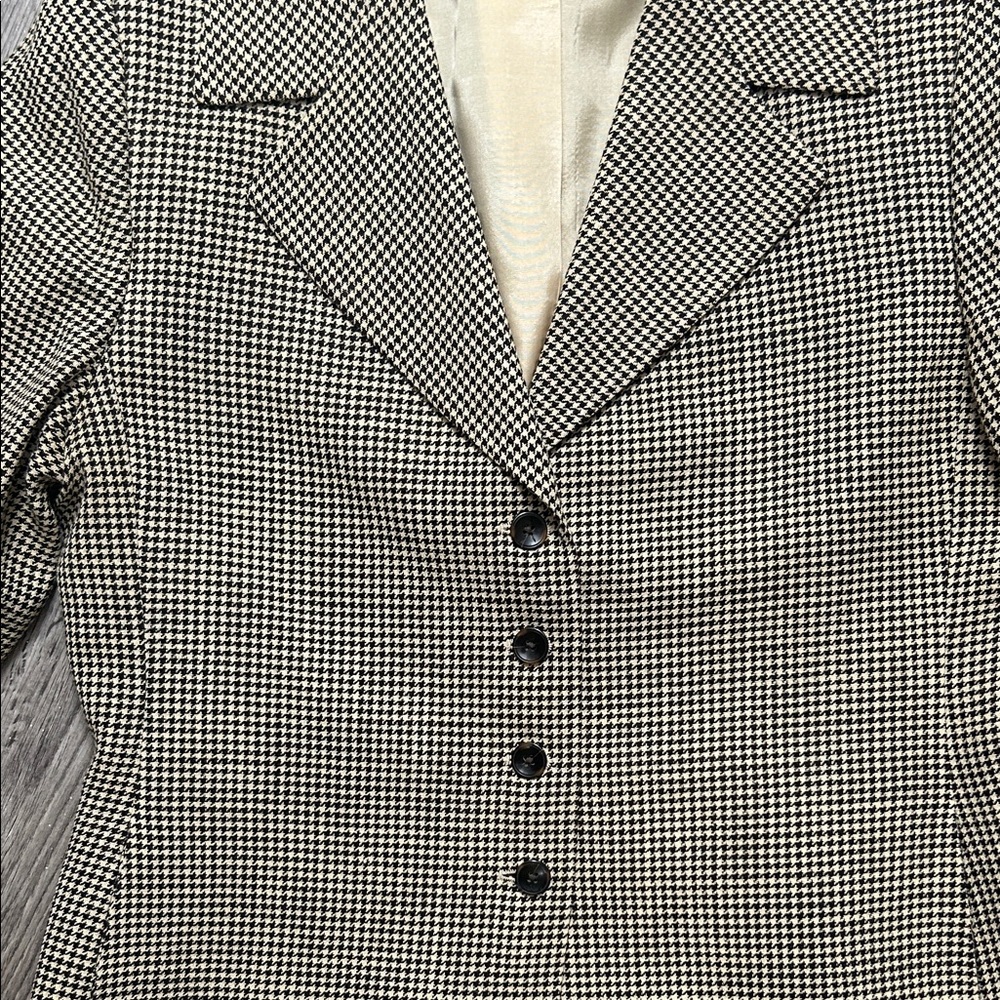 Ellen Tracy Houndstooth Blazer - Picture 3 of 8